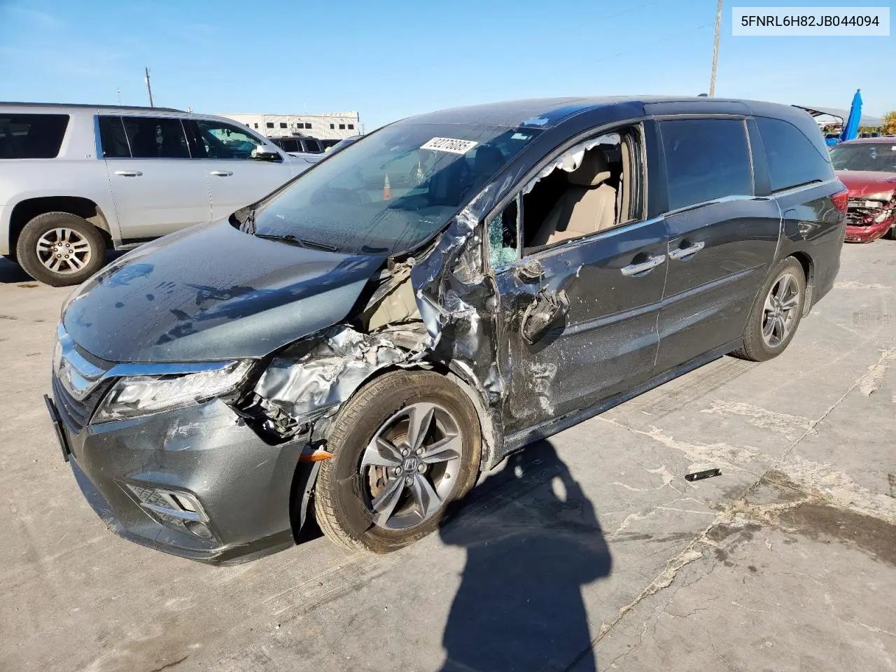 5FNRL6H82JB044094 2018 Honda Odyssey Touring