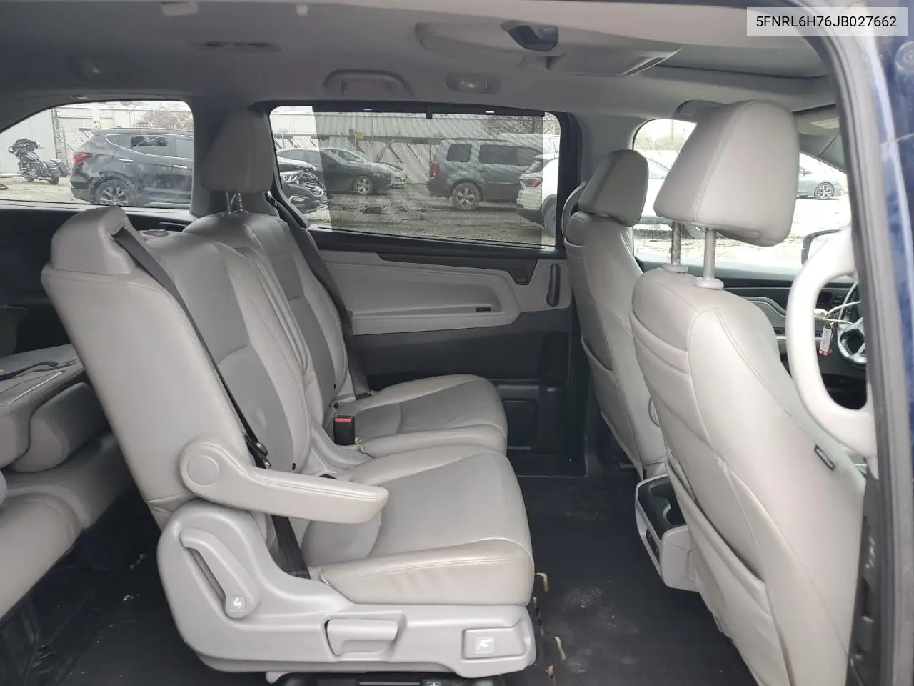 5FNRL6H76JB027662 2018 Honda Odyssey Exl