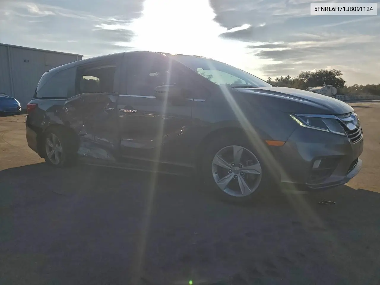 5FNRL6H71JB091124 2018 Honda Odyssey Exl