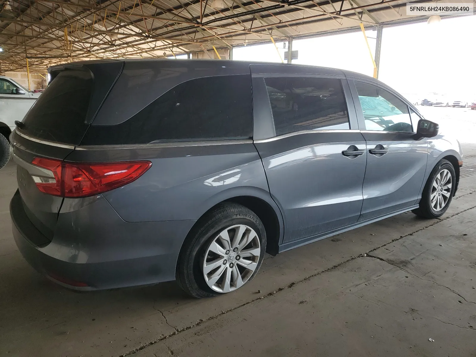 5FNRL6H24KB086490 2019 Honda Odyssey Lx