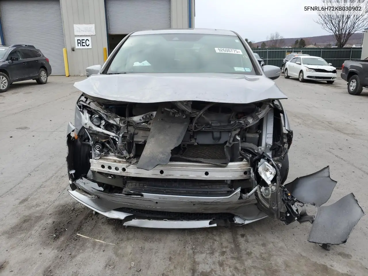 5FNRL6H72KB030902 2019 Honda Odyssey Exl