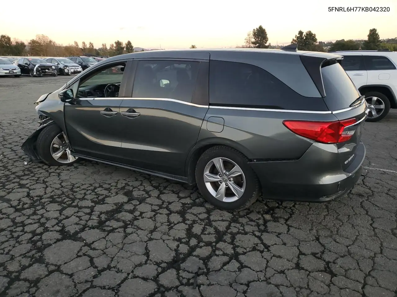 5FNRL6H77KB042320 2019 Honda Odyssey Exl