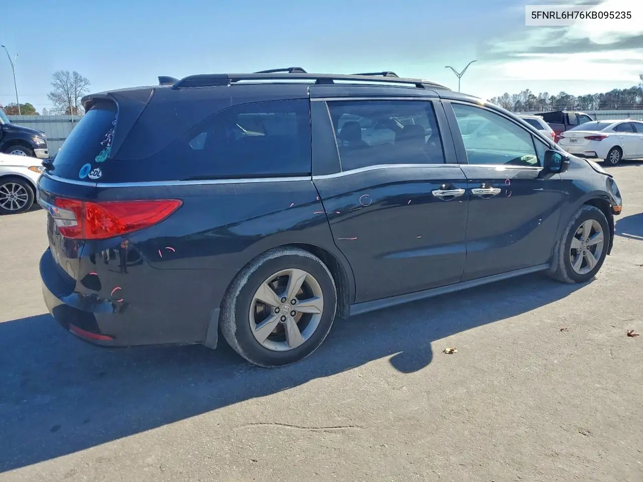 5FNRL6H76KB095235 2019 Honda Odyssey Exl