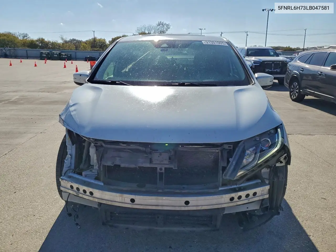 5FNRL6H73LB047581 2020 Honda Odyssey Exl