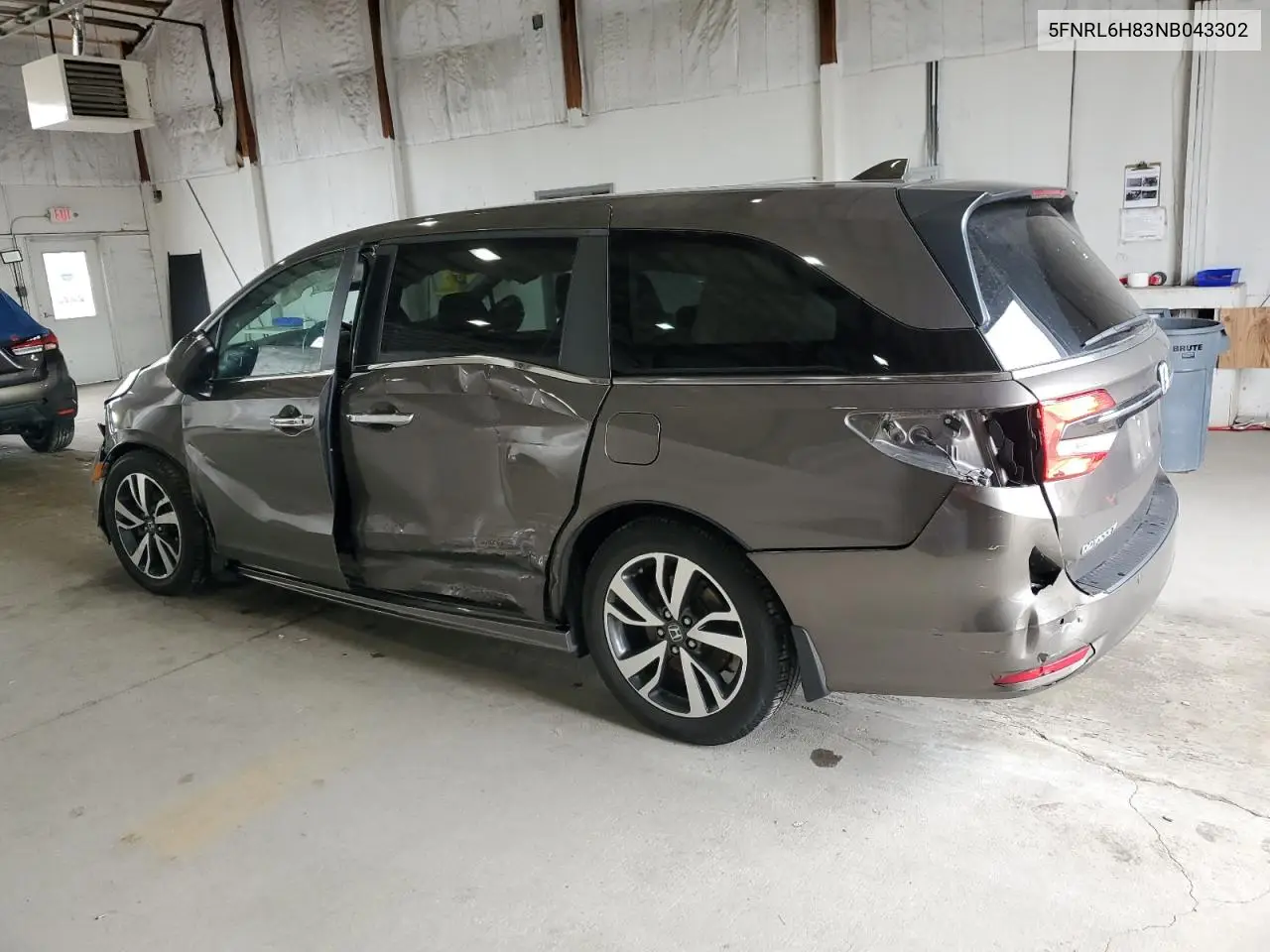 5FNRL6H83NB043302 2022 Honda Odyssey Touring