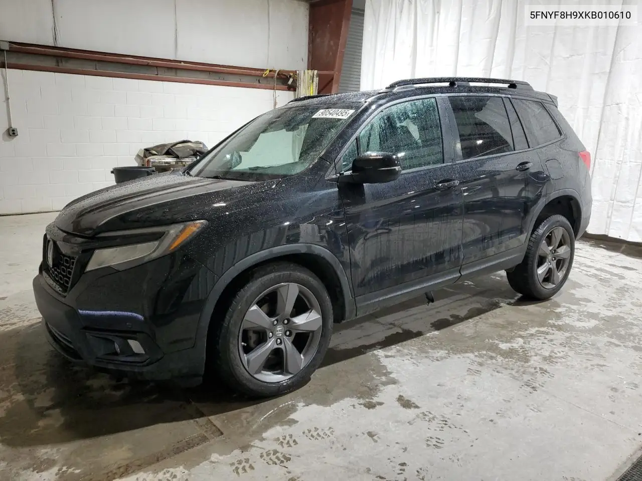 5FNYF8H9XKB010610 2019 Honda Passport Touring