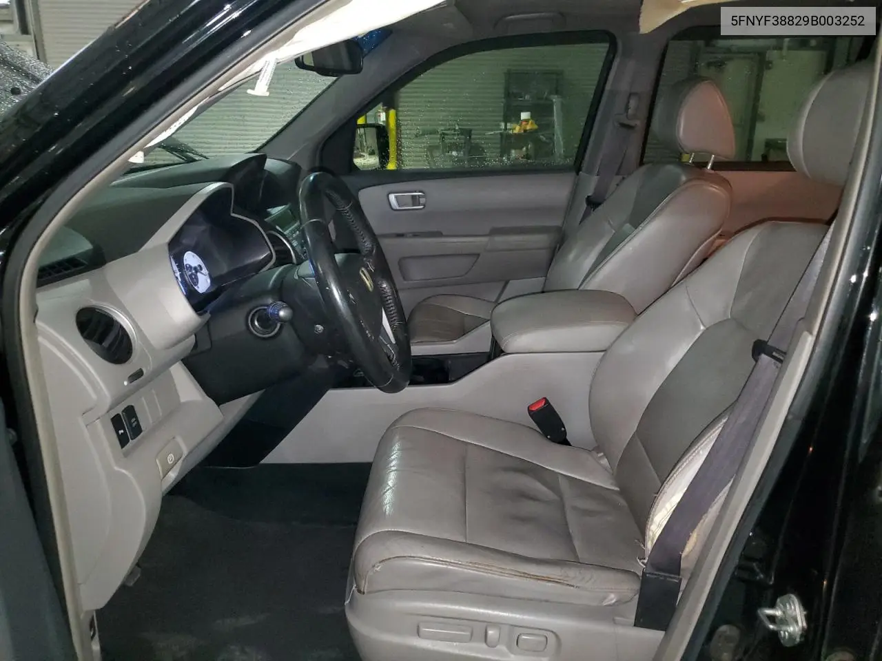 5FNYF38829B003252 2009 Honda Pilot Touring