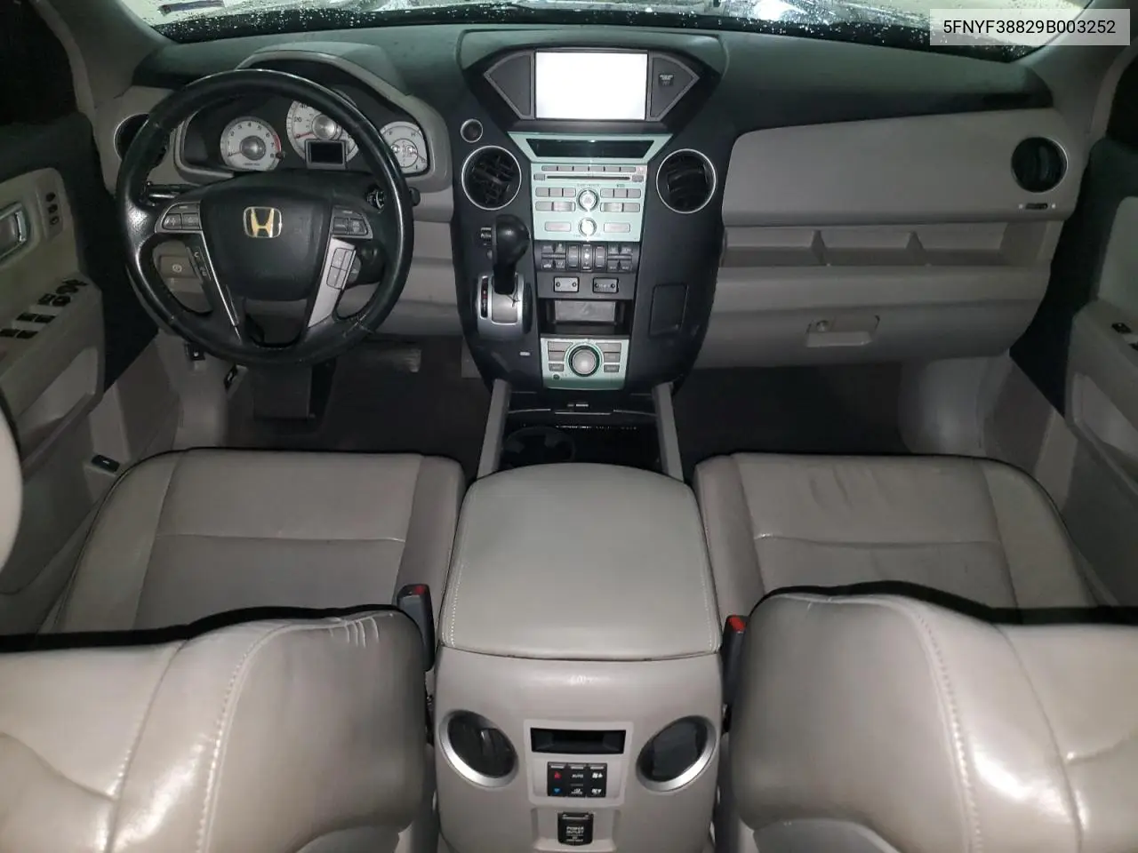 5FNYF38829B003252 2009 Honda Pilot Touring