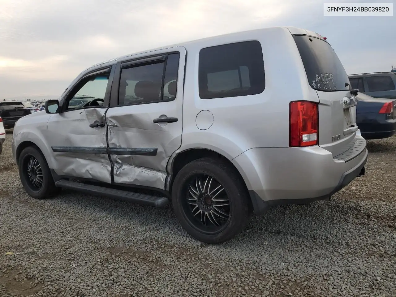 5FNYF3H24BB039820 2011 Honda Pilot Lx