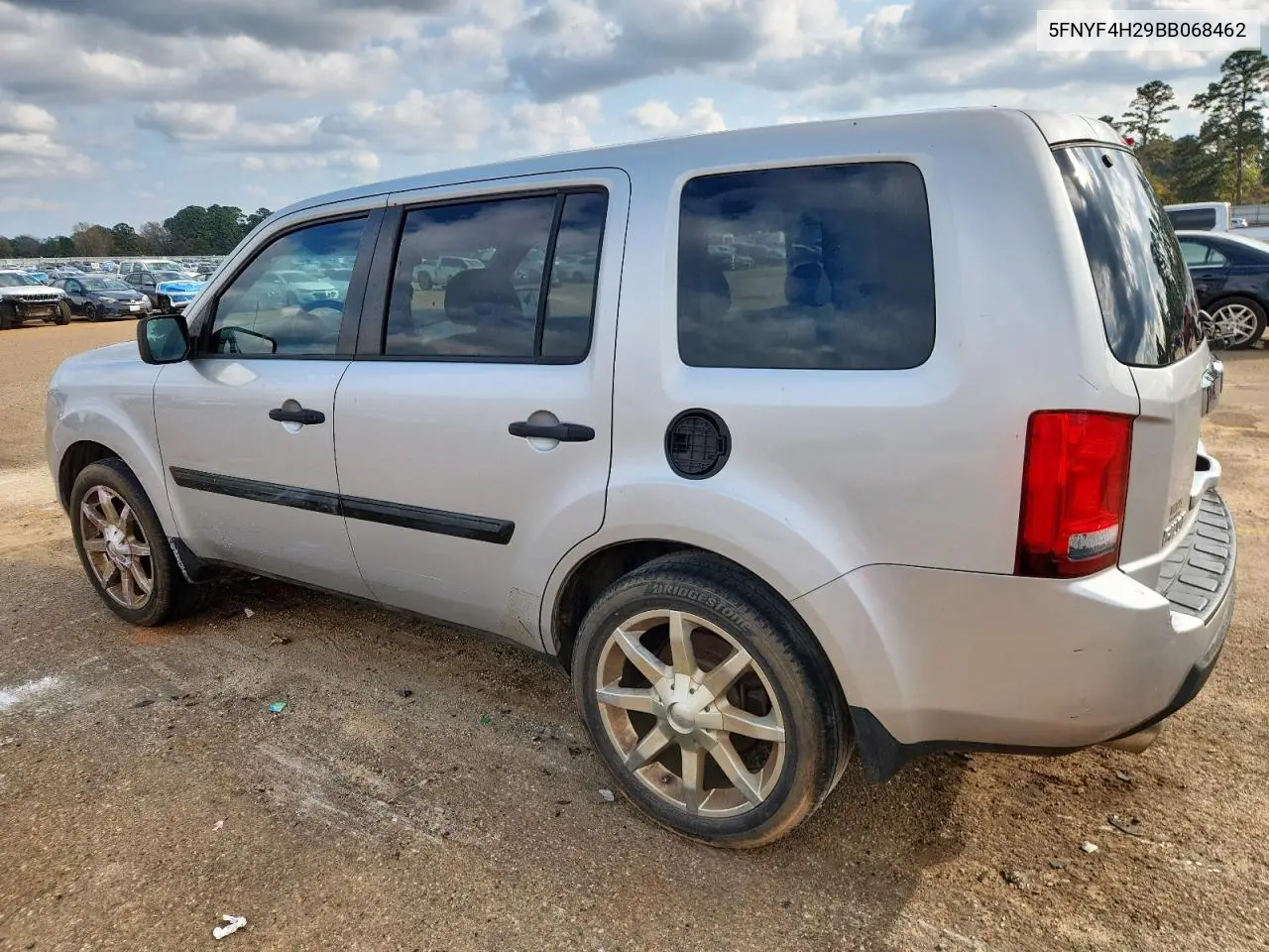5FNYF4H29BB068462 2011 Honda Pilot Lx