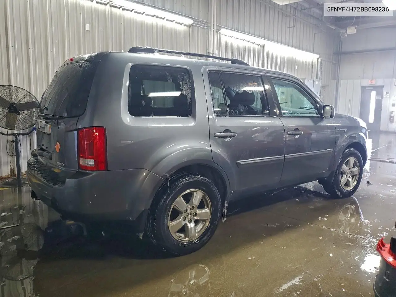 5FNYF4H72BB098236 2011 Honda Pilot Exln