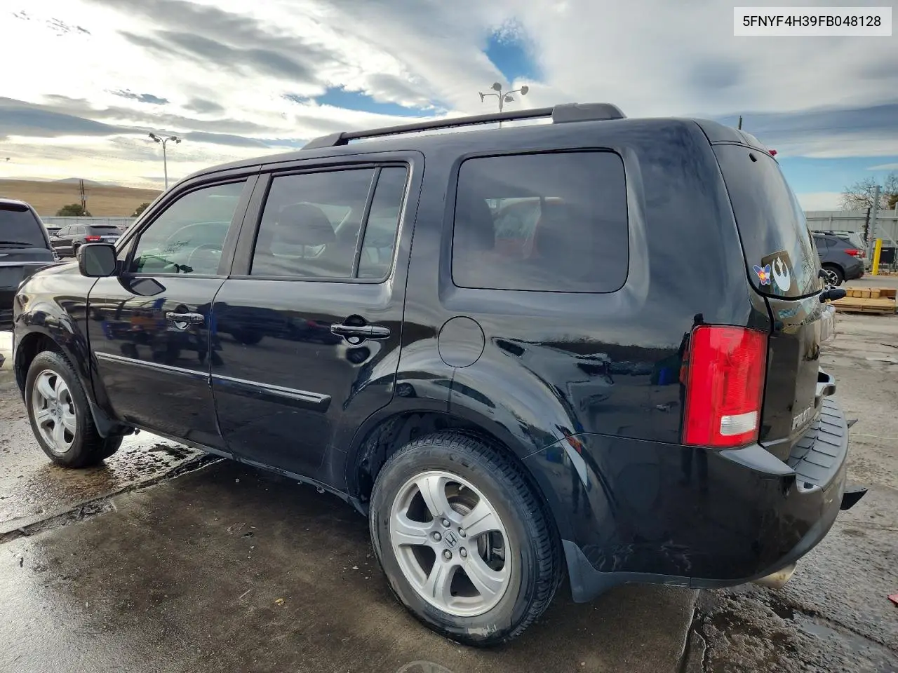 5FNYF4H39FB048128 2015 Honda Pilot Se