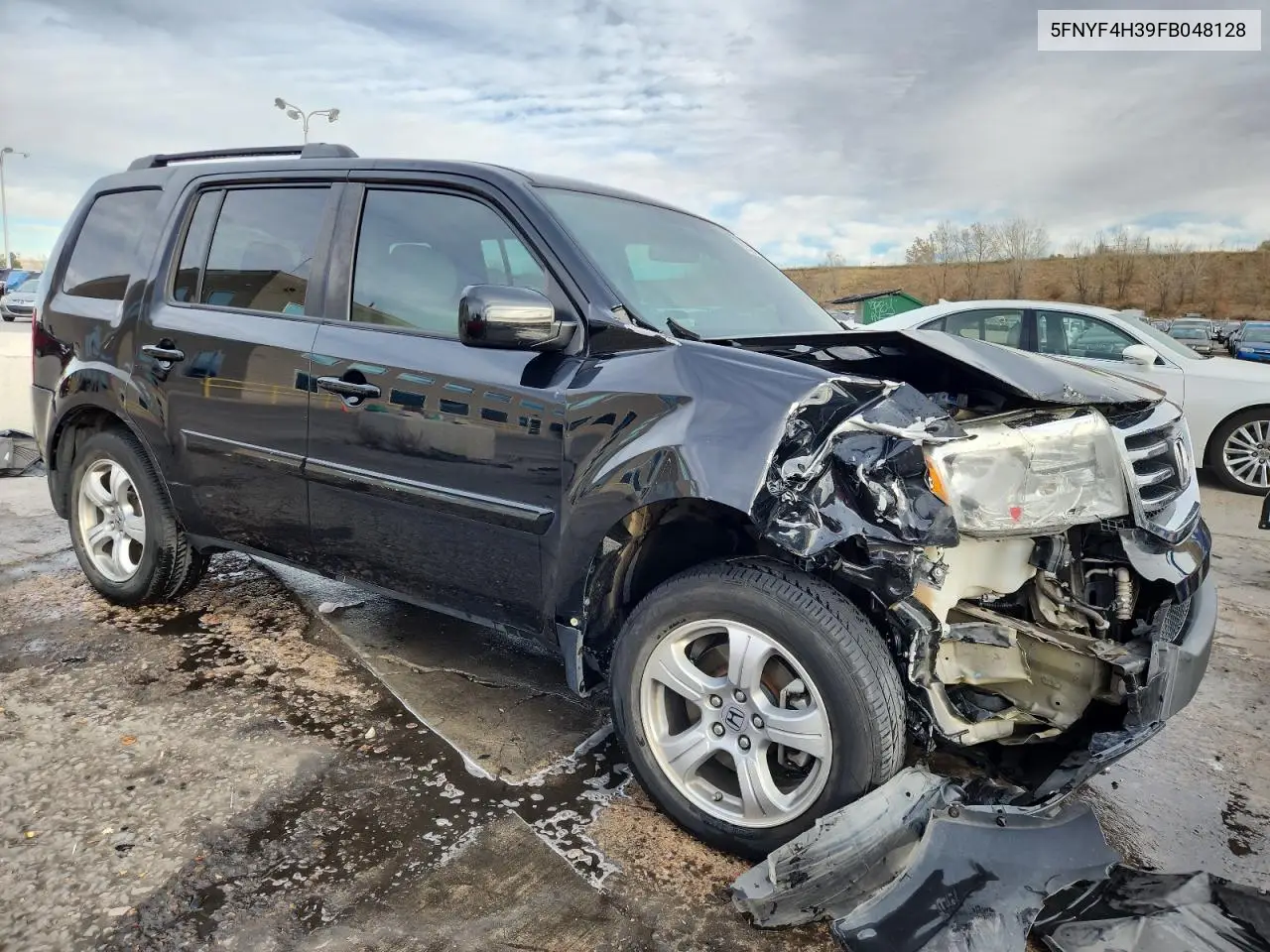 5FNYF4H39FB048128 2015 Honda Pilot Se