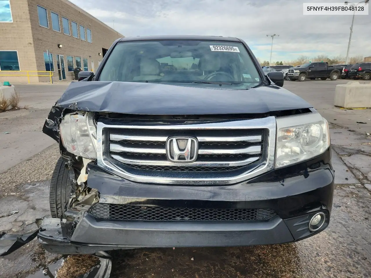 5FNYF4H39FB048128 2015 Honda Pilot Se