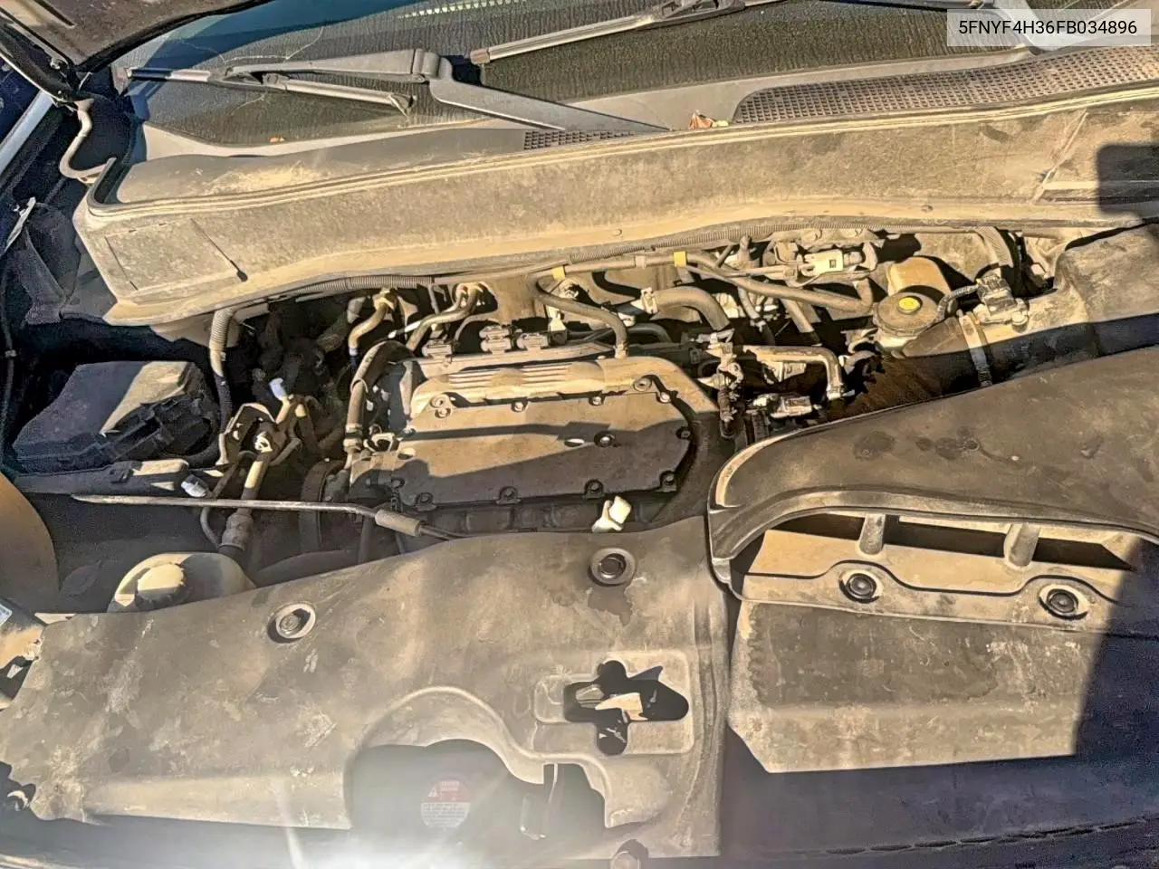 5FNYF4H36FB034896 2015 Honda Pilot Se