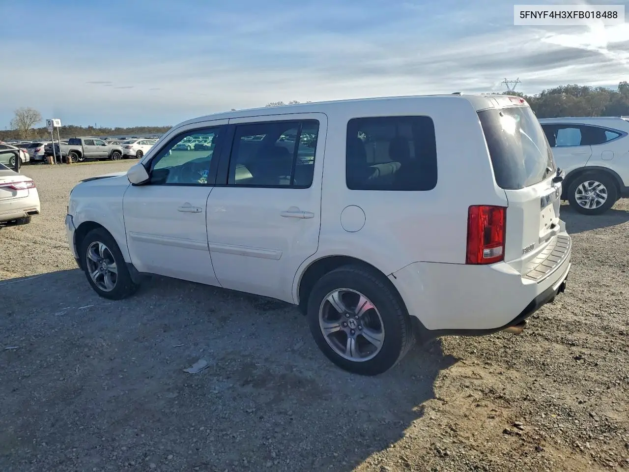 5FNYF4H3XFB018488 2015 Honda Pilot Se