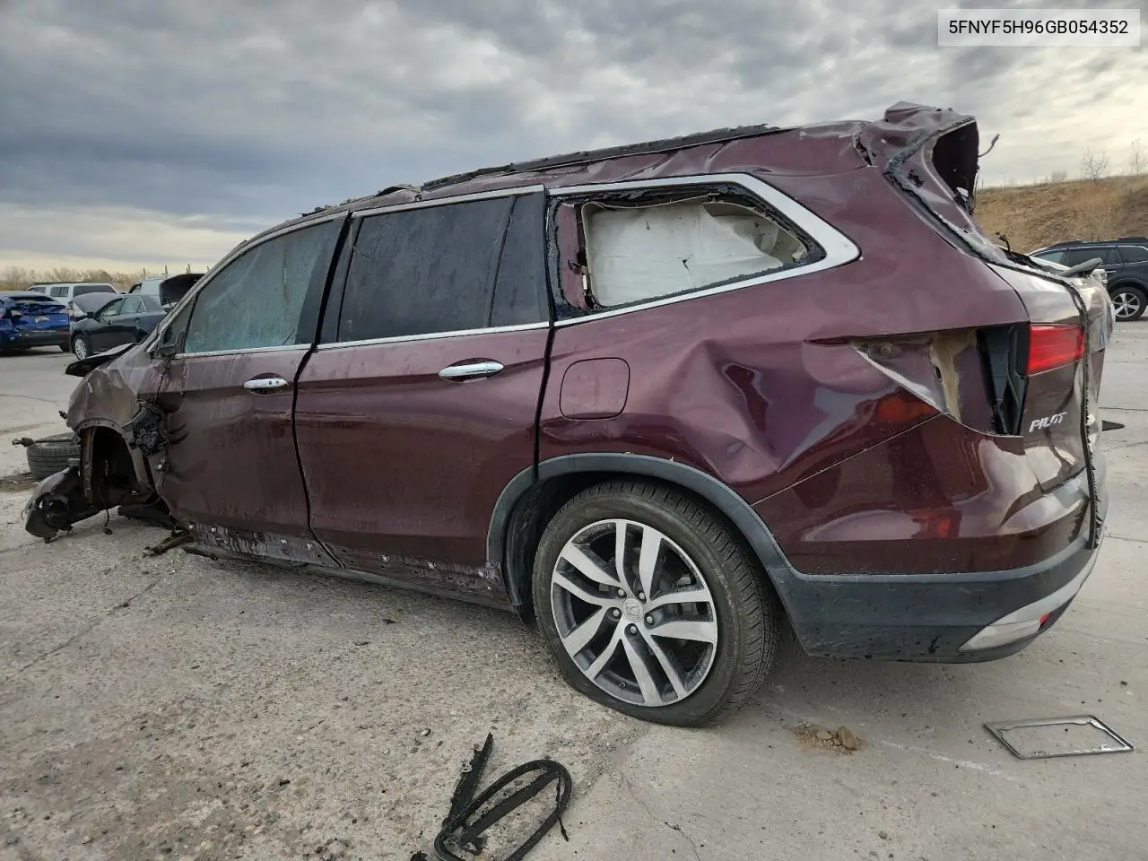 5FNYF5H96GB054352 2016 Honda Pilot Touring