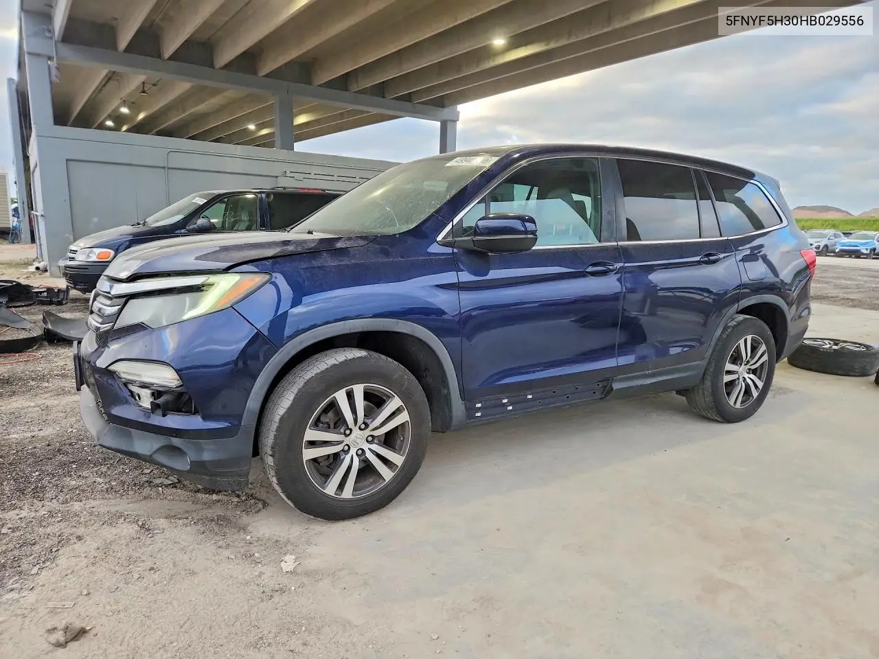 5FNYF5H30HB029556 2017 Honda Pilot Ex