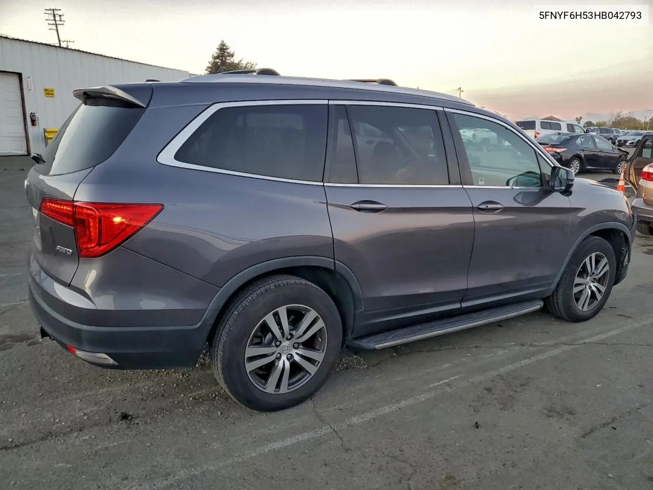 5FNYF6H53HB042793 2017 Honda Pilot Exl
