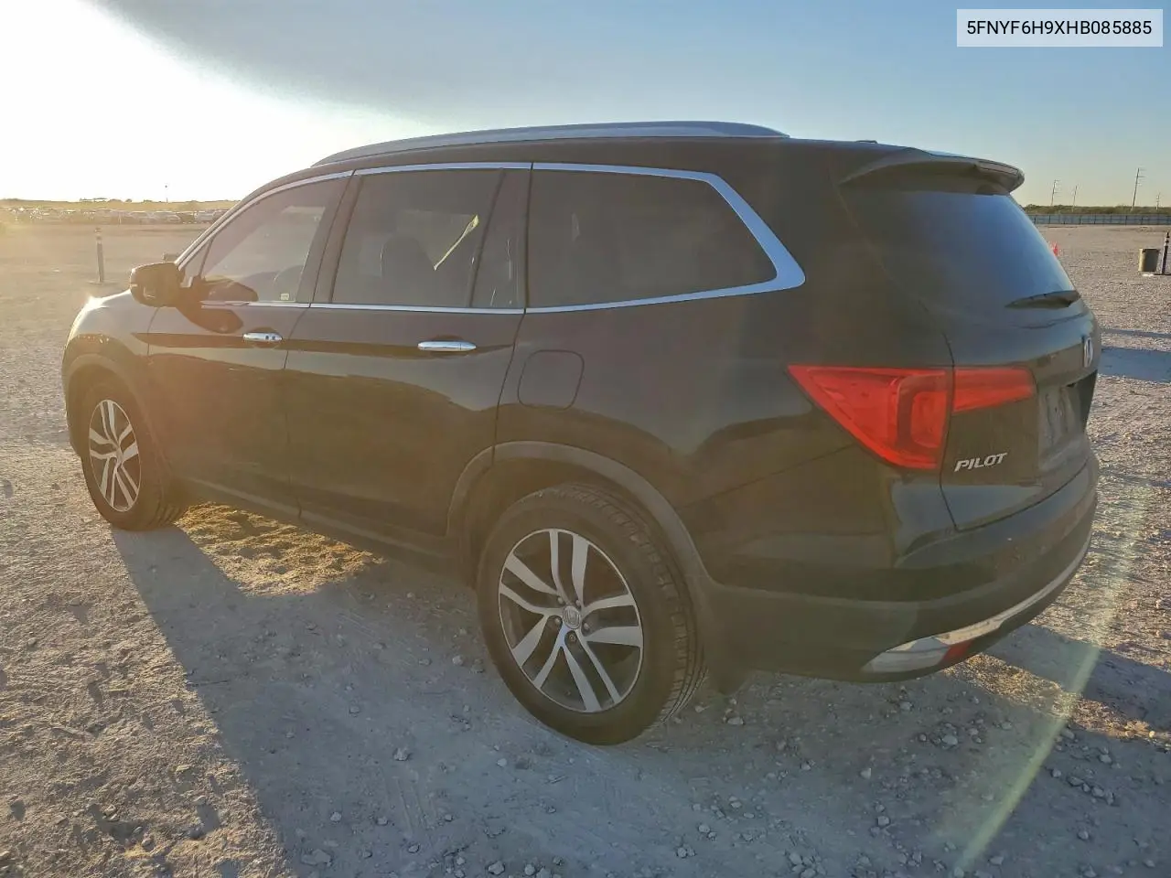 5FNYF6H9XHB085885 2017 Honda Pilot Touring