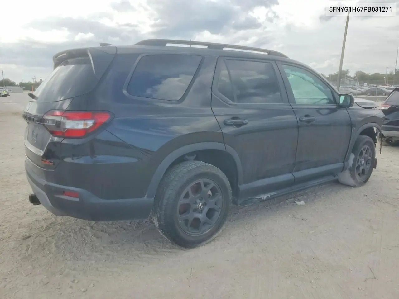 5FNYG1H67PB031271 2023 Honda Pilot Trailsport