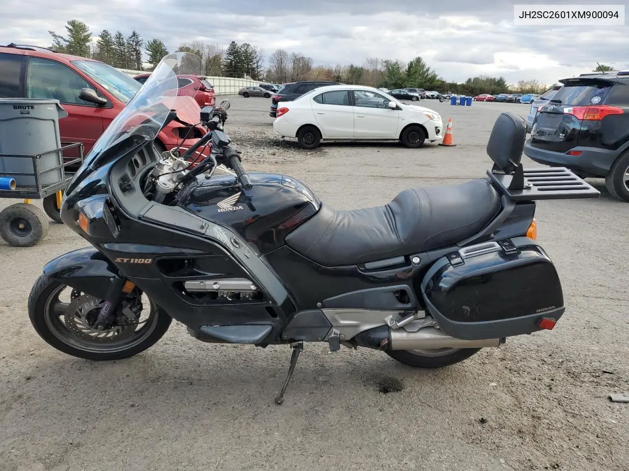 JH2SC2601XM900094 1999 Honda St1100