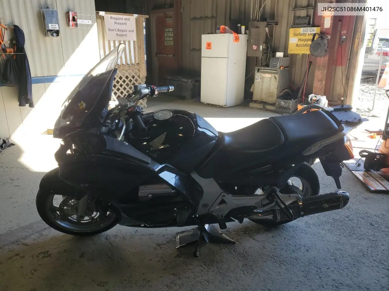 JH2SC51086M401476 2006 Honda St1300