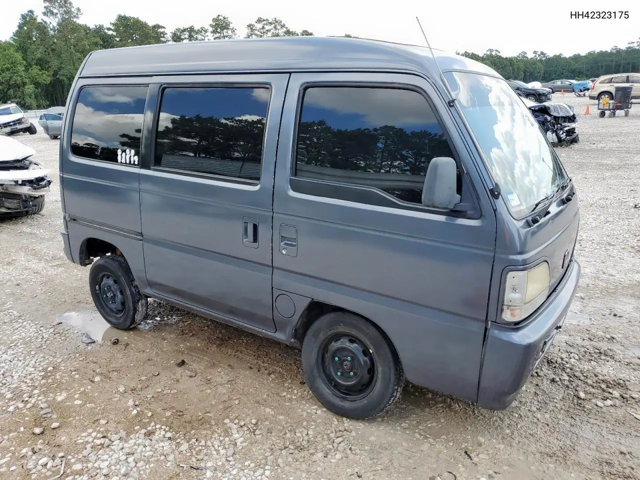 HH42323175 1997 Honda Street