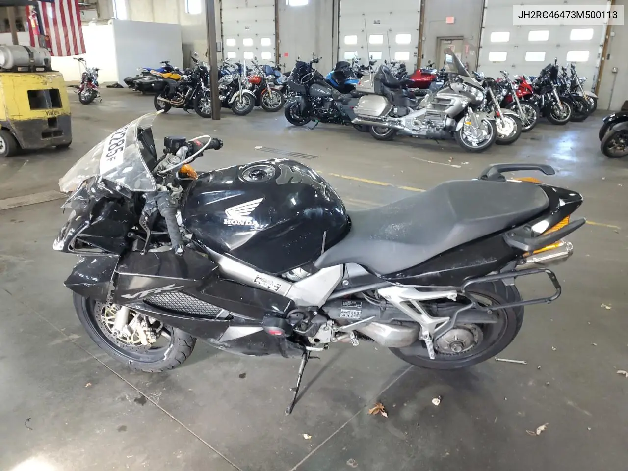 JH2RC46473M500113 2003 Honda Vfr800 A