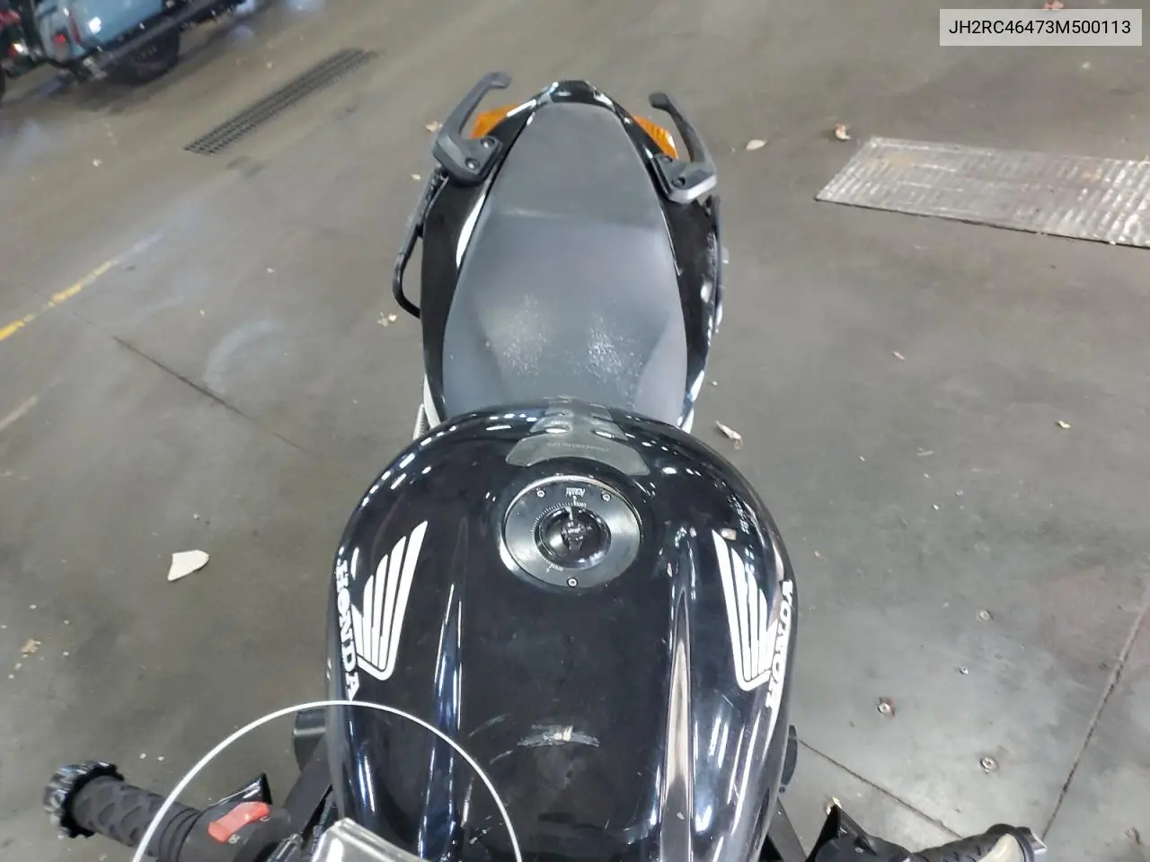 JH2RC46473M500113 2003 Honda Vfr800 A
