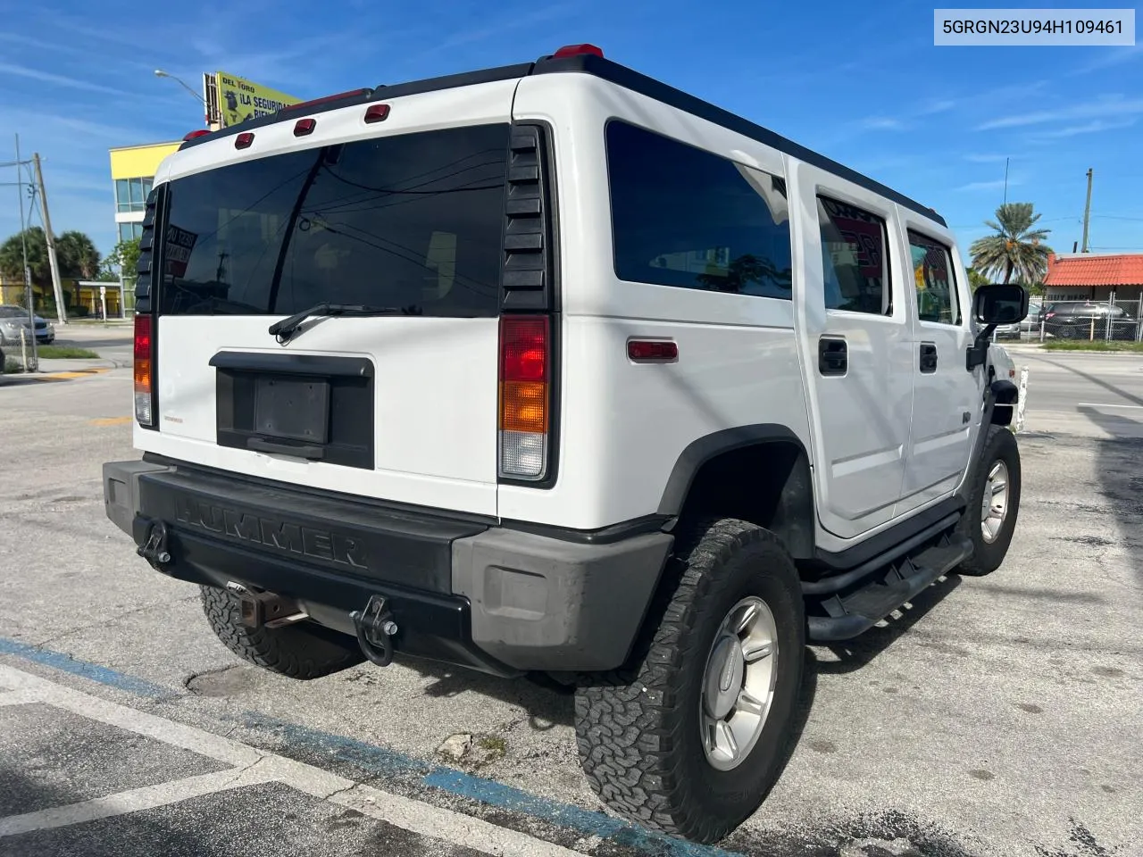 5GRGN23U94H109461 2004 Hummer H2