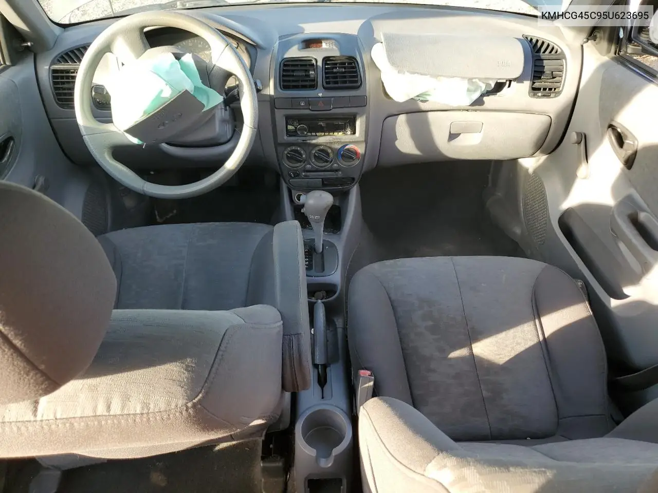 KMHCG45C95U623695 2005 Hyundai Accent Gl