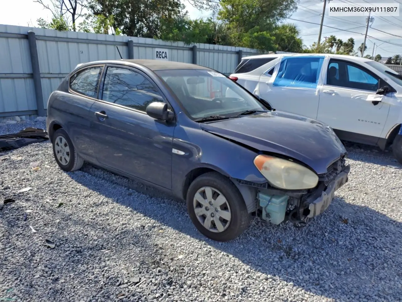 KMHCM36CX9U111807 2009 Hyundai Accent Gs