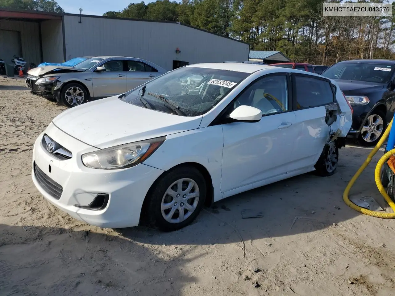 KMHCT5AE7CU043576 2012 Hyundai Accent Gls