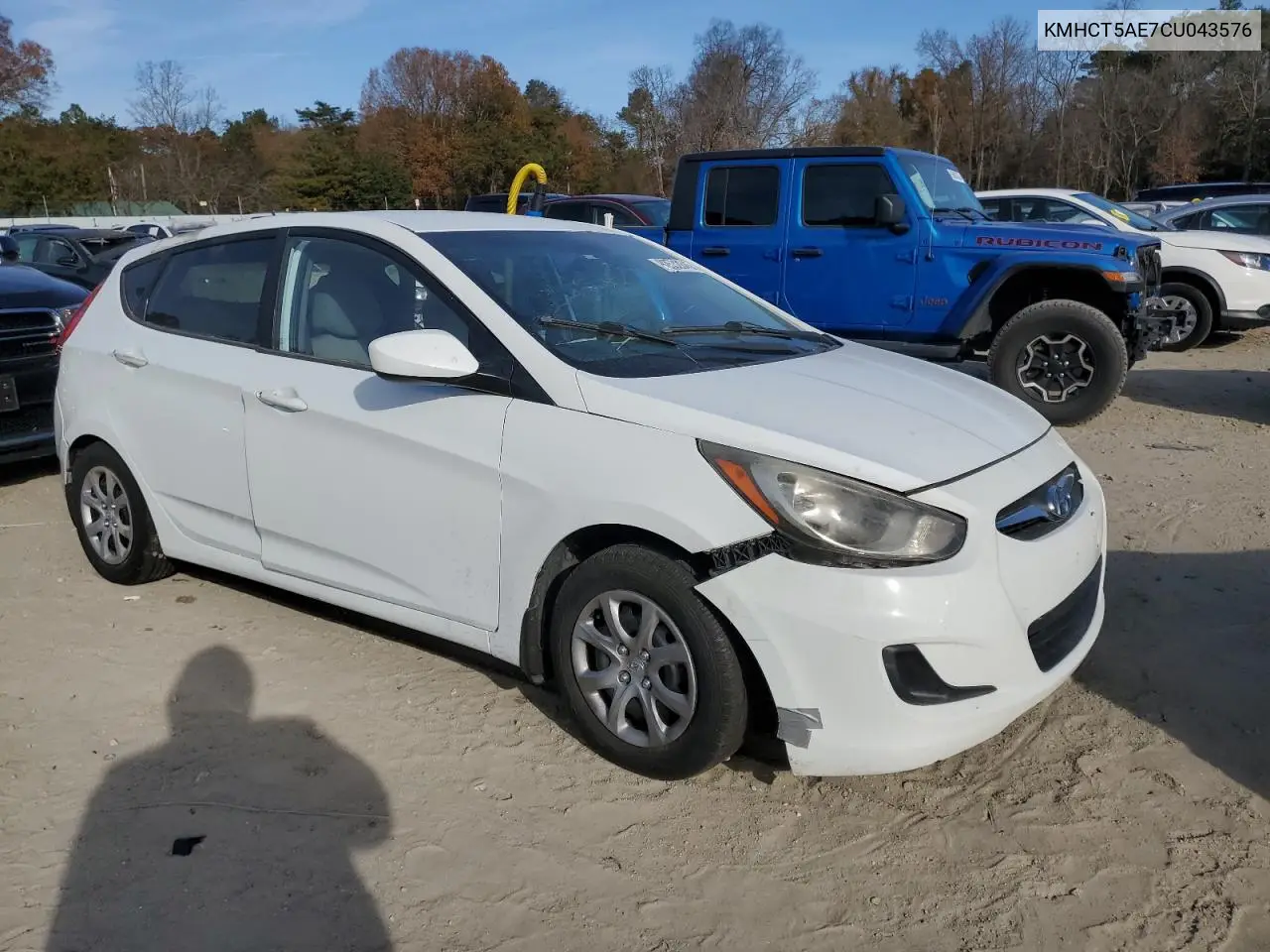 KMHCT5AE7CU043576 2012 Hyundai Accent Gls