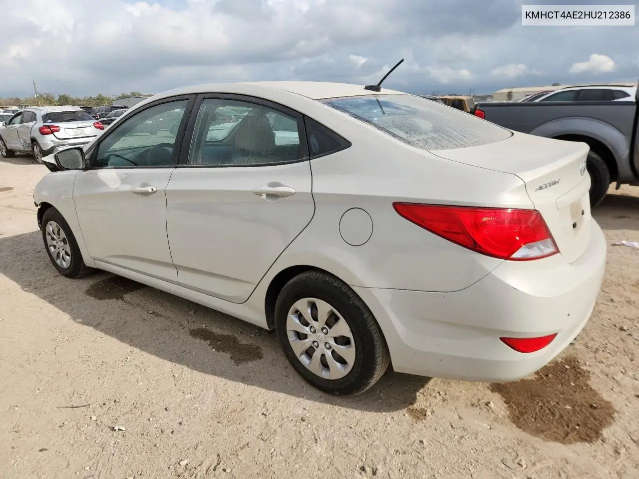 KMHCT4AE2HU212386 2017 Hyundai Accent Se