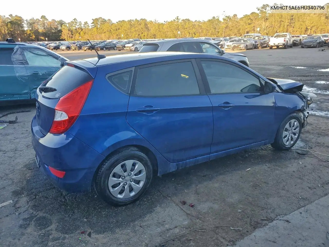 KMHCT5AE6HU340796 2017 Hyundai Accent Se