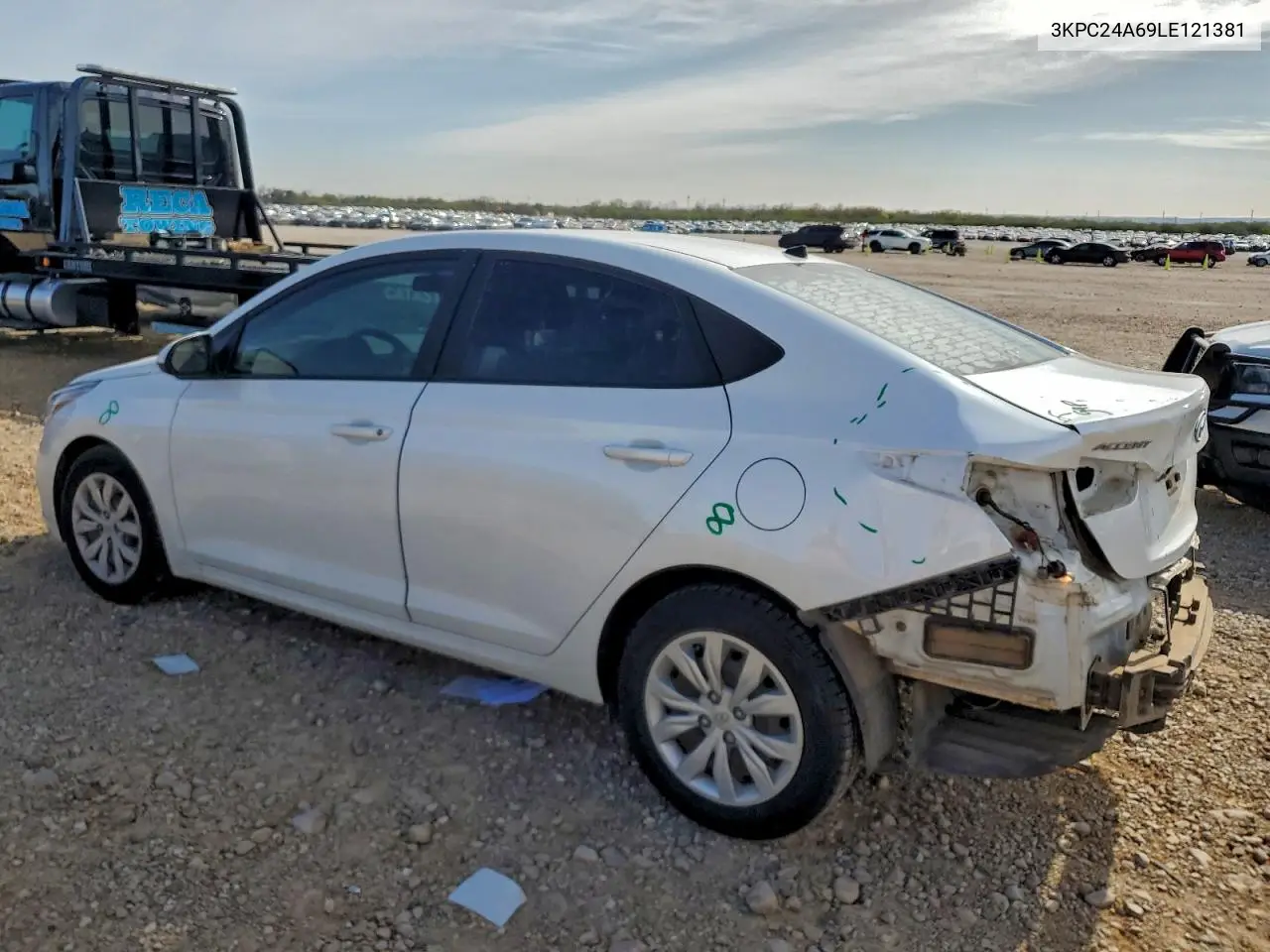 3KPC24A69LE121381 2020 Hyundai Accent Se