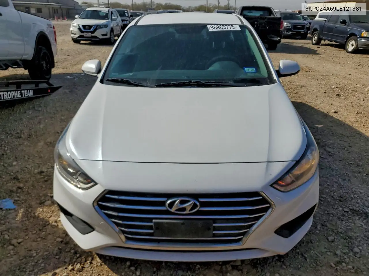 3KPC24A69LE121381 2020 Hyundai Accent Se
