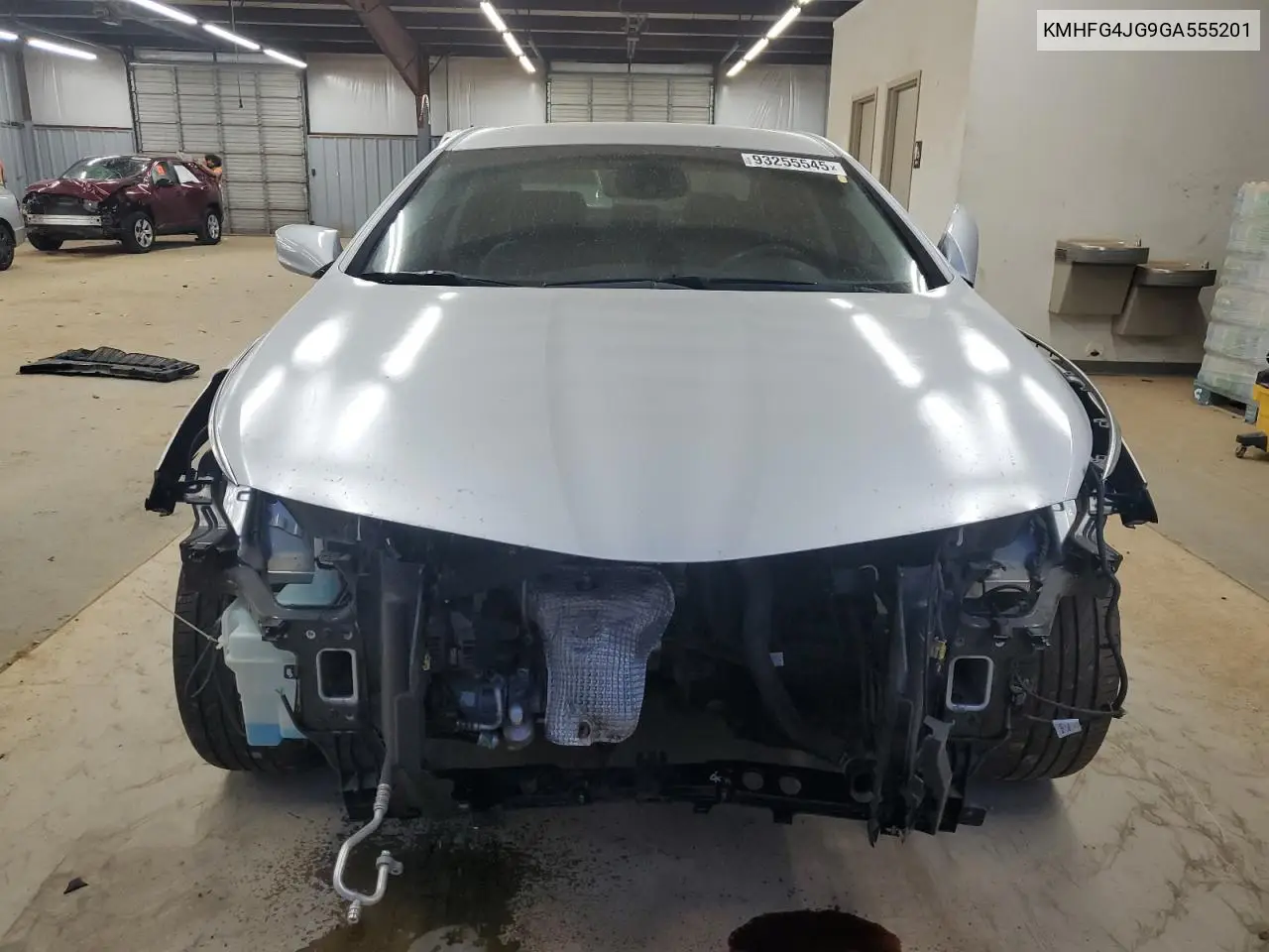 KMHFG4JG9GA555201 2016 Hyundai Azera