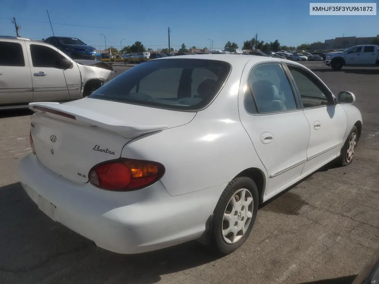 KMHJF35F3YU961872 2000 Hyundai Elantra Gls