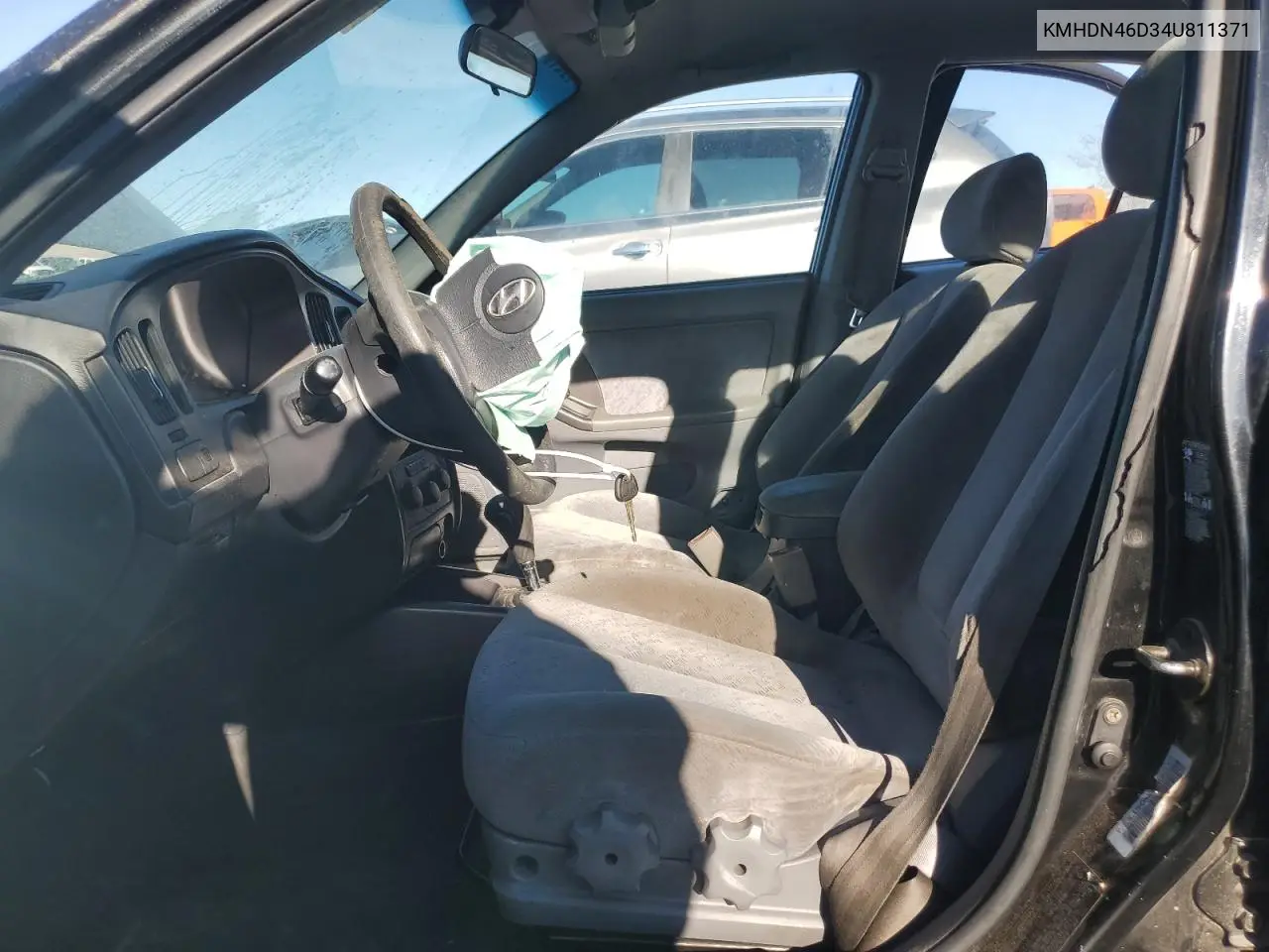 KMHDN46D34U811371 2004 Hyundai Elantra Gls