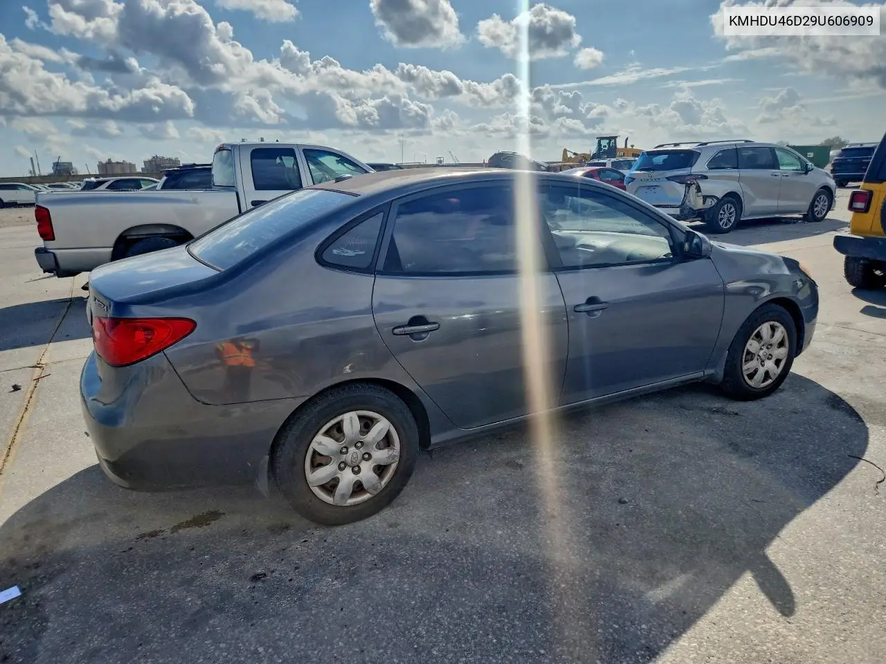 KMHDU46D29U606909 2009 Hyundai Elantra Gls