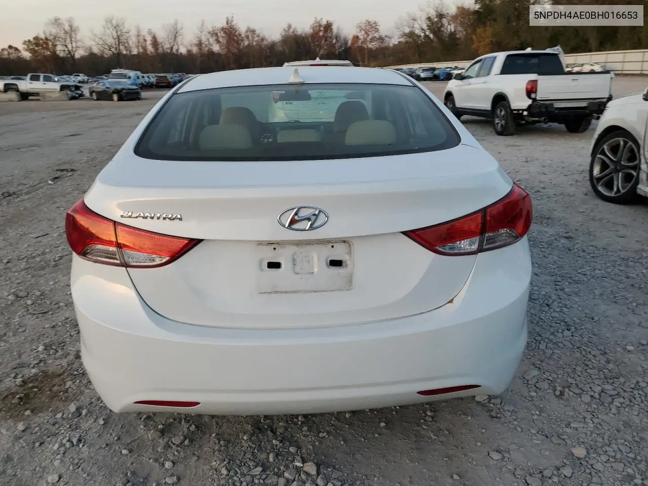 5NPDH4AE0BH016653 2011 Hyundai Elantra Gls
