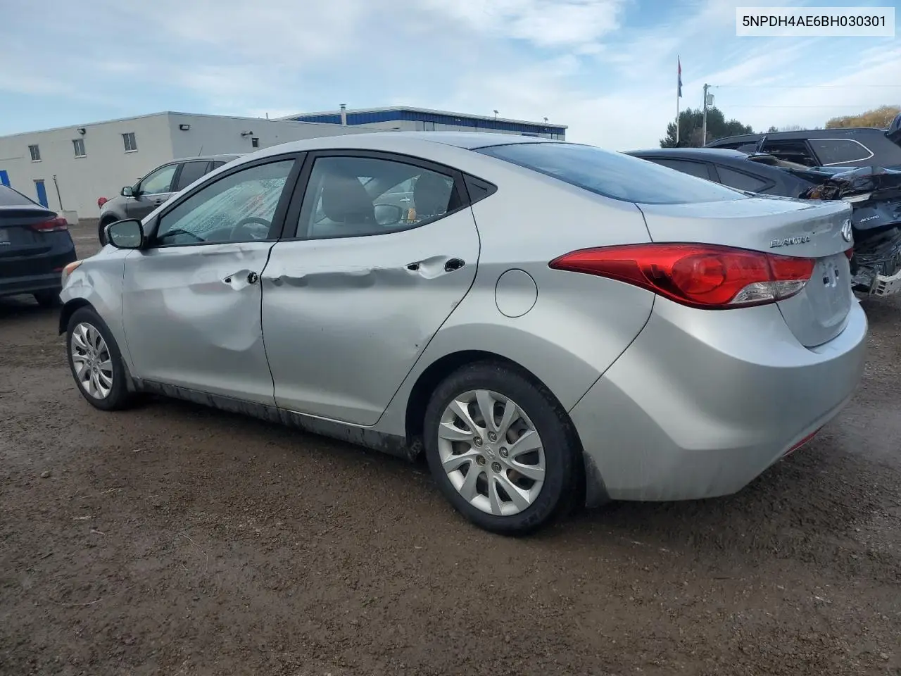 5NPDH4AE6BH030301 2011 Hyundai Elantra Gls