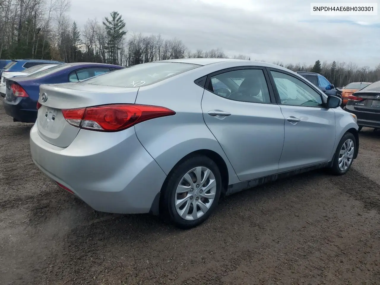 5NPDH4AE6BH030301 2011 Hyundai Elantra Gls