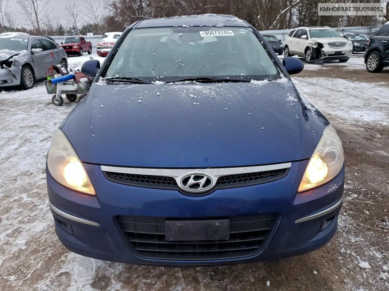 KMHDB8AE7BU098052 2011 Hyundai Elantra Touring Gls