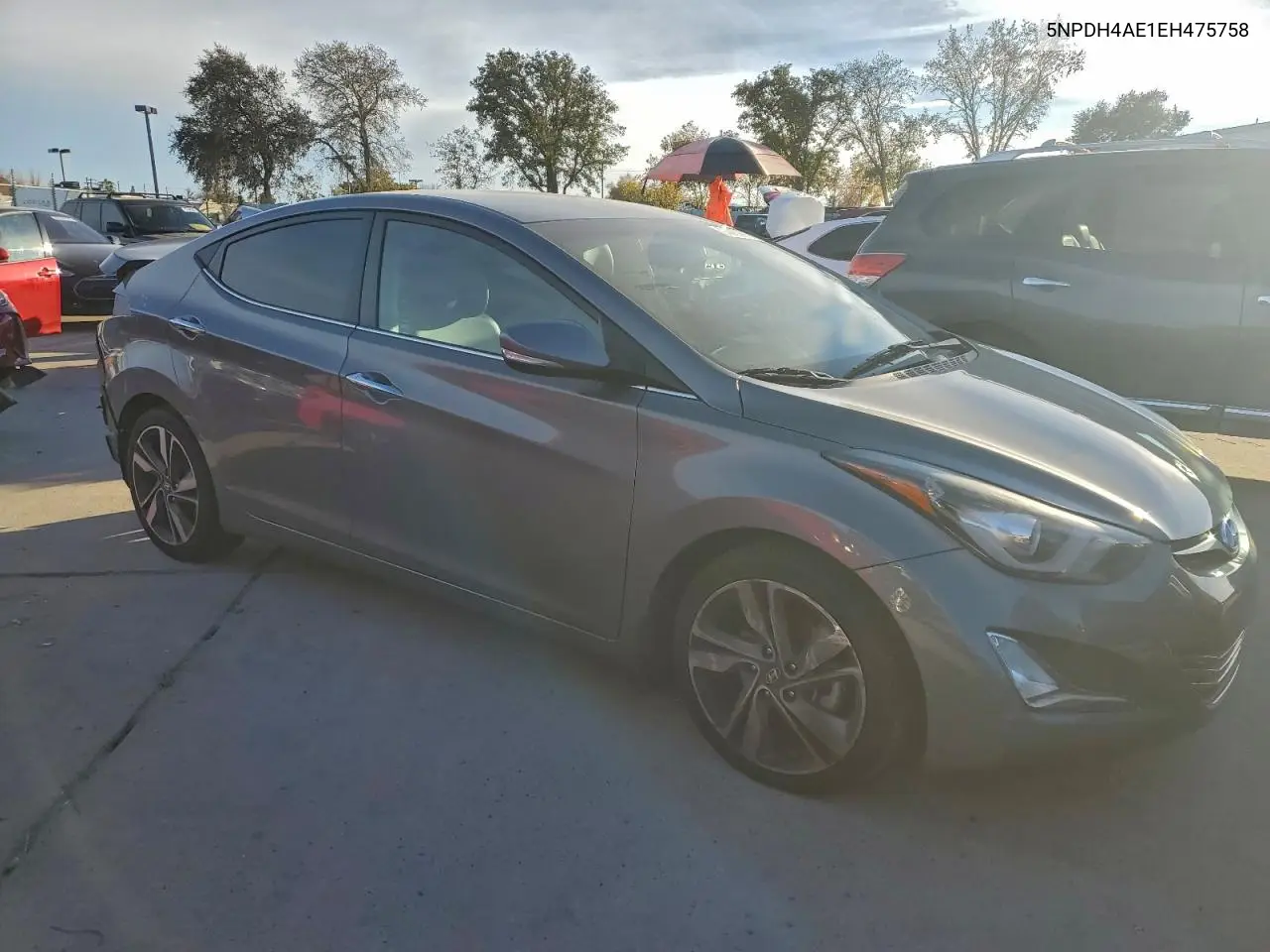 5NPDH4AE1EH475758 2014 Hyundai Elantra Se