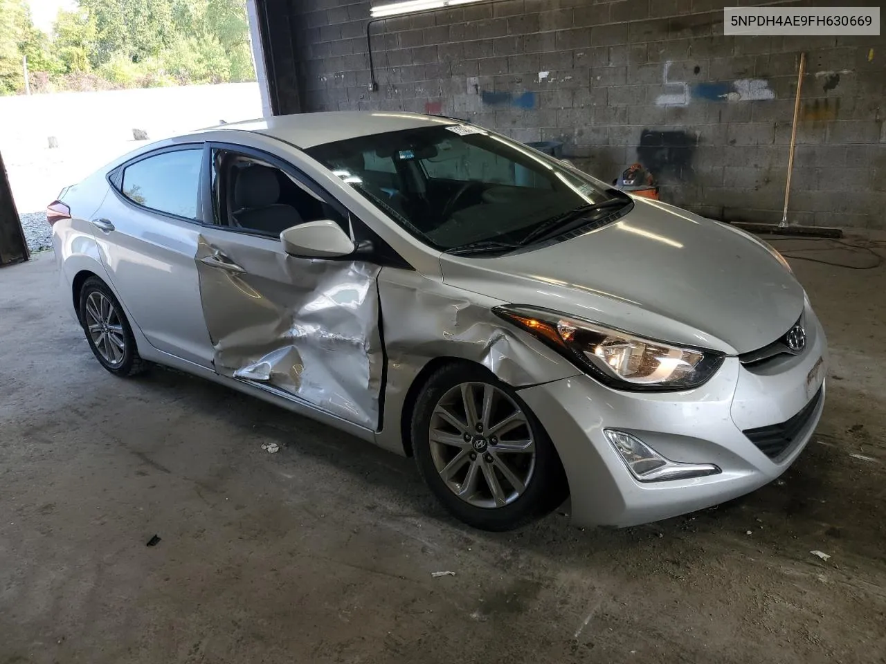 5NPDH4AE9FH630669 2015 Hyundai Elantra Se