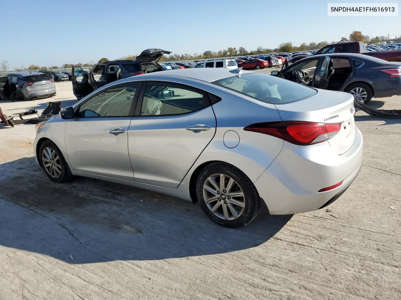 5NPDH4AE1FH616913 2015 Hyundai Elantra Se